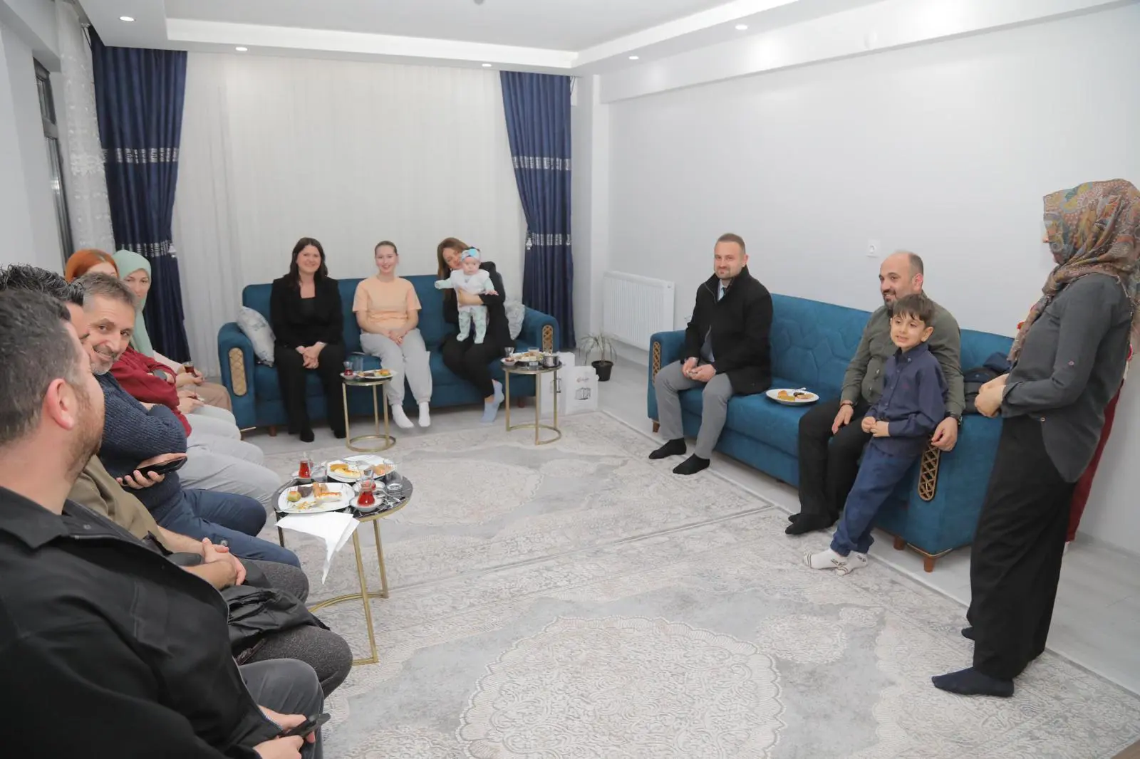 EDİRNE BELEDİYE BAŞKANI FİLİZ GENCAN VATANDAŞLA BULUŞMAYA DEVAM EDİYOR galeri görseli